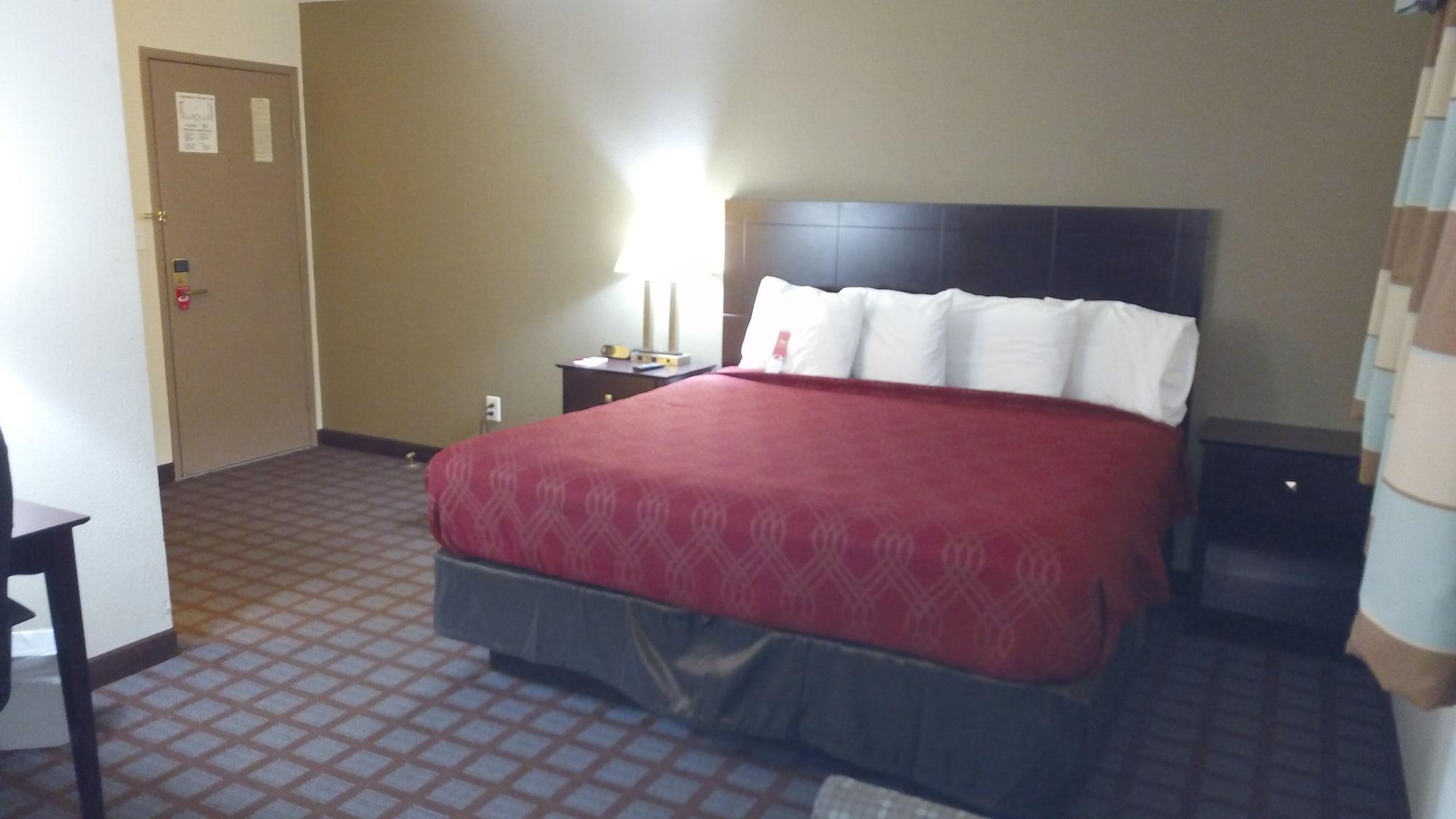 Econo Lodge Inn&Suites Iron Mountain Exterior foto