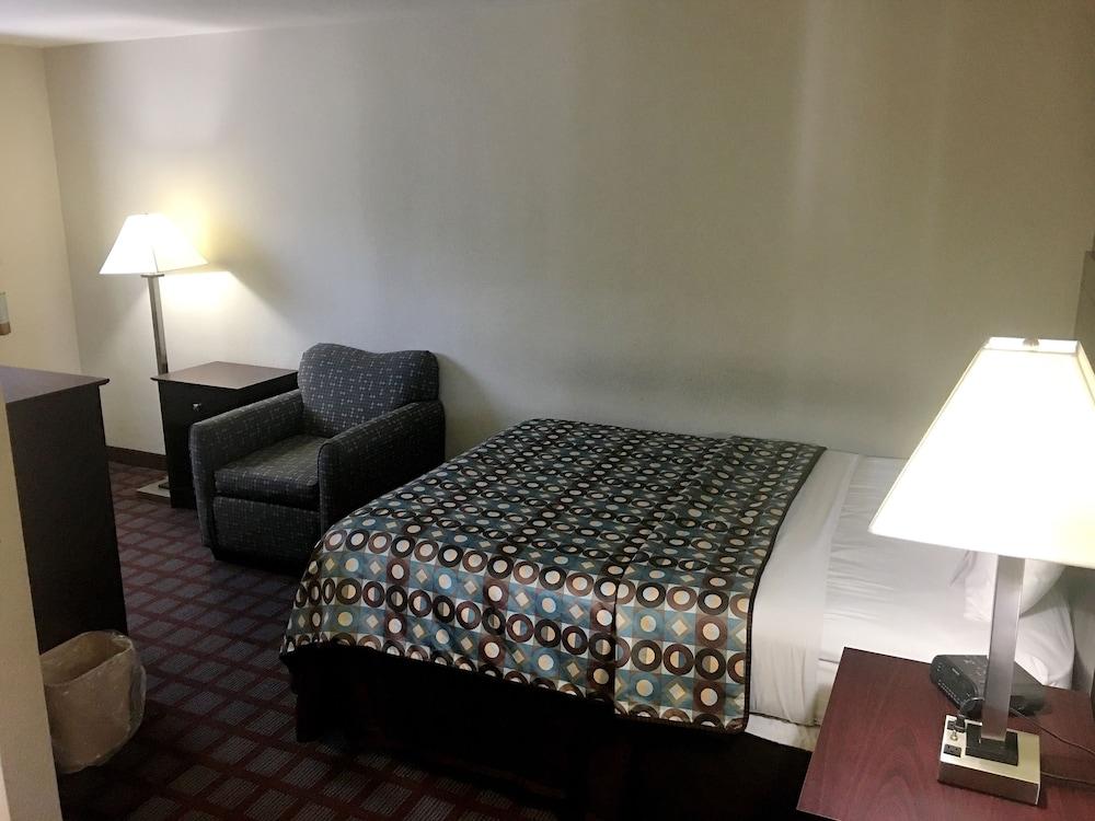 Econo Lodge Inn&Suites Iron Mountain Exterior foto