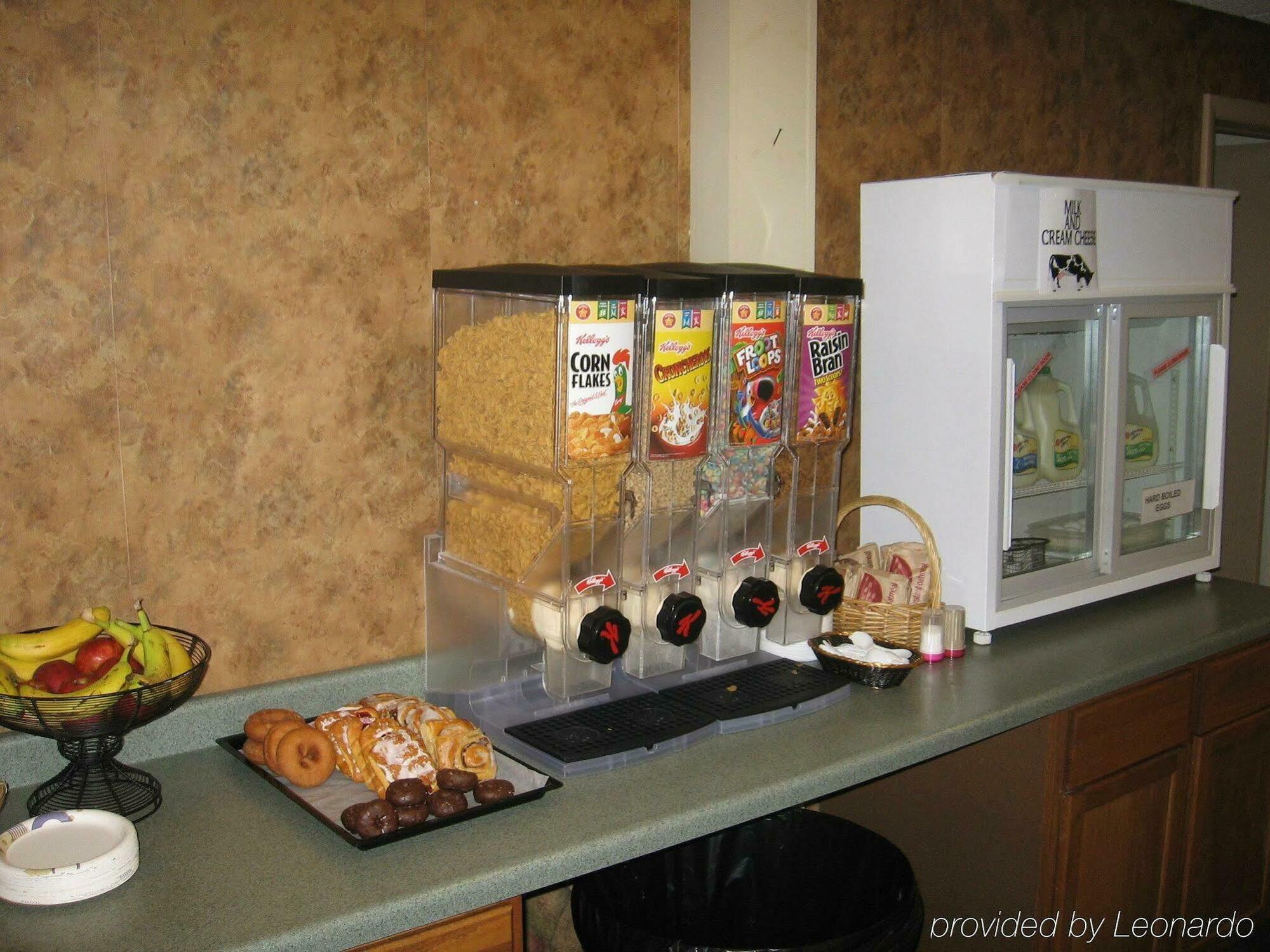 Econo Lodge Inn&Suites Iron Mountain Restaurante foto